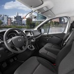 2015-Opel-Vivaro-salonas